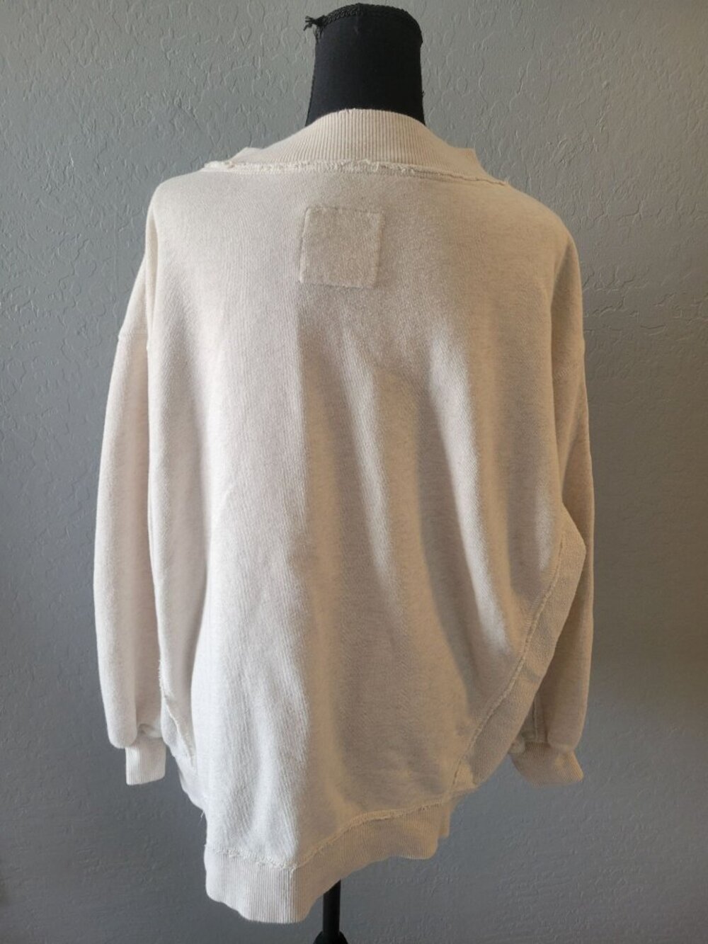 Aerie Vacay Every Day V Neck off White Sweatshirt Size S Casual Everyday Wear - Picture 6 of 10